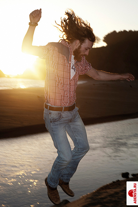 Wrangler представил новую коллекцию весна-лето 2011 «Worn Across America»