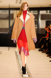 Женская Коллекция Balenciaga  Весна-лето 2012