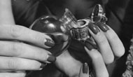 Селективная парфюмерия: ароматы с традицией, ароматы с именем и ароматы эпатажа